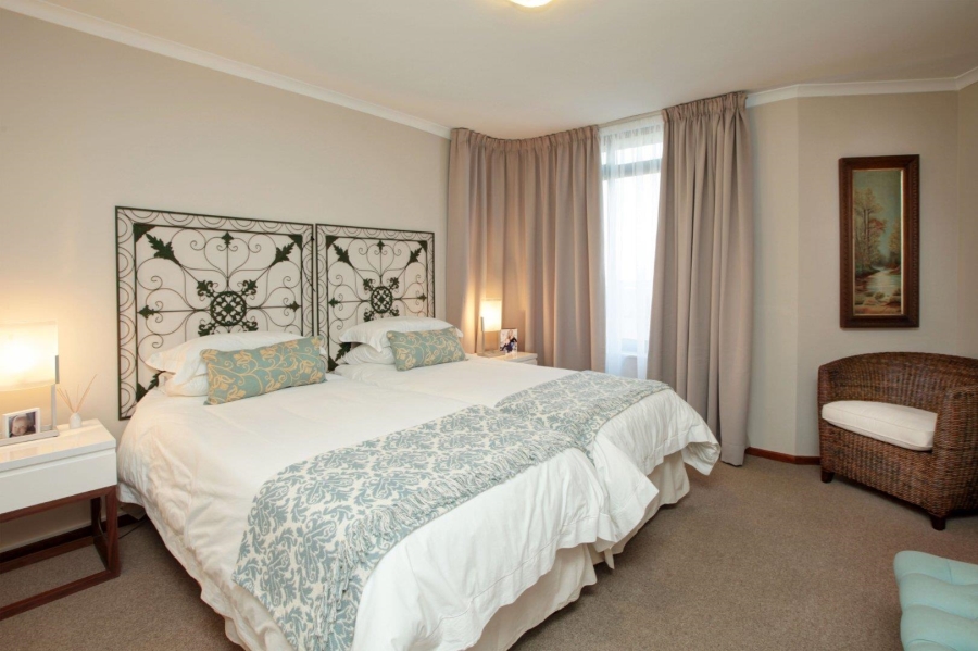 To Let 5 Bedroom Property for Rent in Welgemoed Western Cape